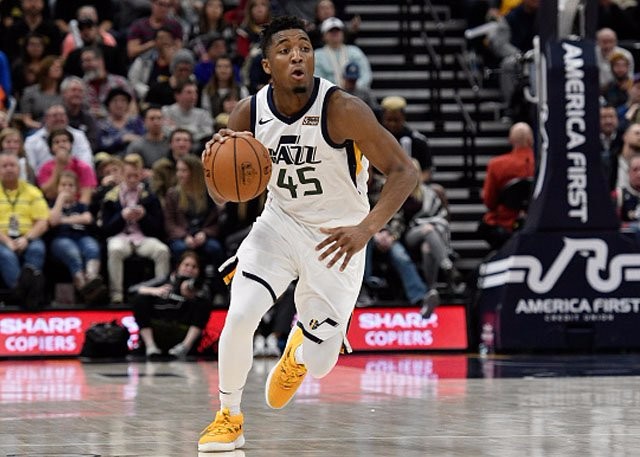 他面对来自 他面对来自